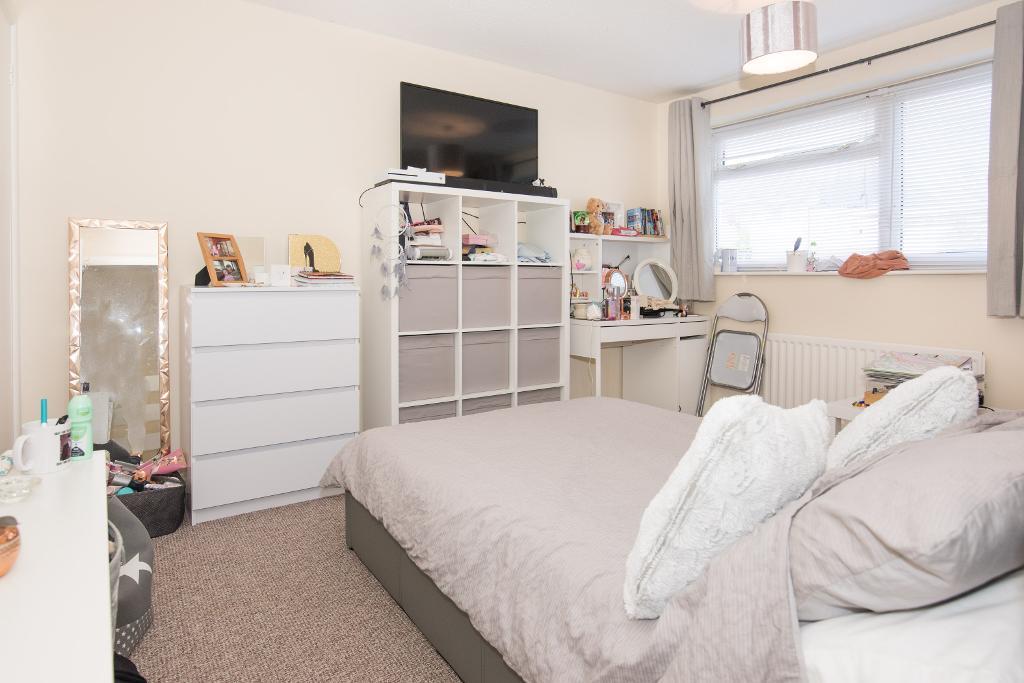 Hawkins Close, Rothwell, Northants, NN14 6TB