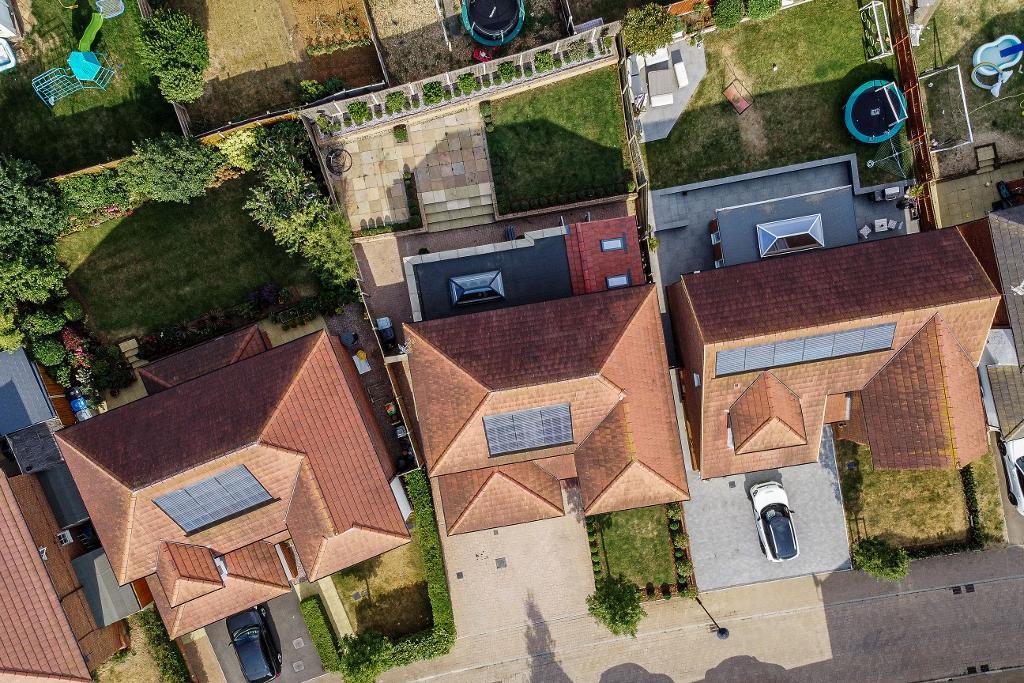 Manor Road, Barton Seagrave, Northants, NN15 6WE