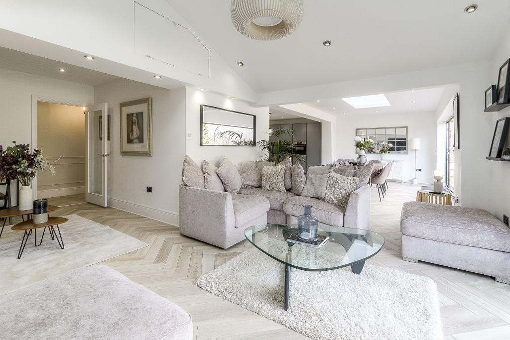 Manor Road, Barton Seagrave, Northants, NN15 6WE