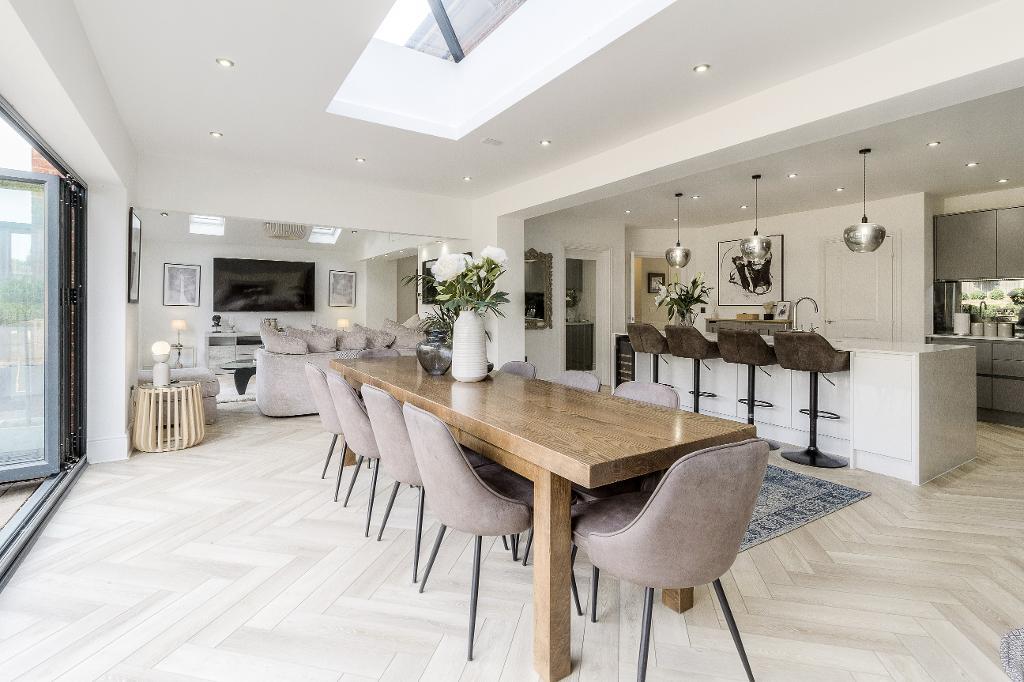 Manor Road, Barton Seagrave, Northants, NN15 6WE