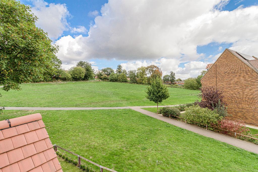 **NO CHAIN** - Proclamation Avenue, Rothwell, Kettering, Northants, NN14 6GY