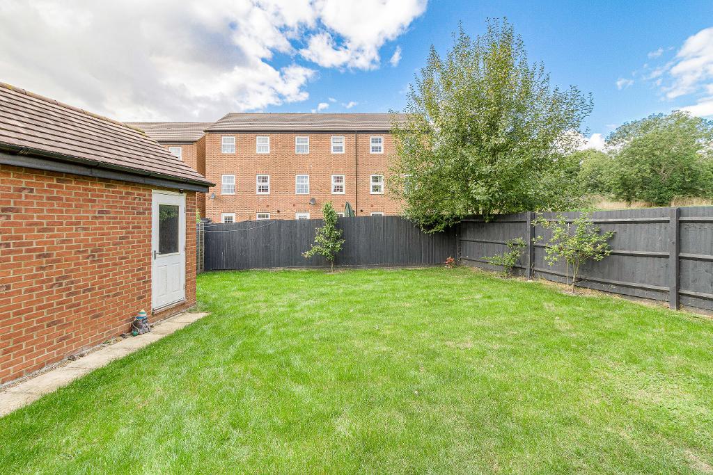 **NO CHAIN** - Proclamation Avenue, Rothwell, Kettering, Northants, NN14 6GY