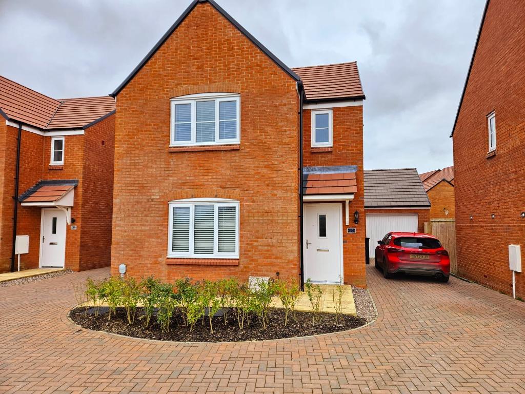 Goldcrest Way, Rothwell, Kettering, Northants, NN14 6FU