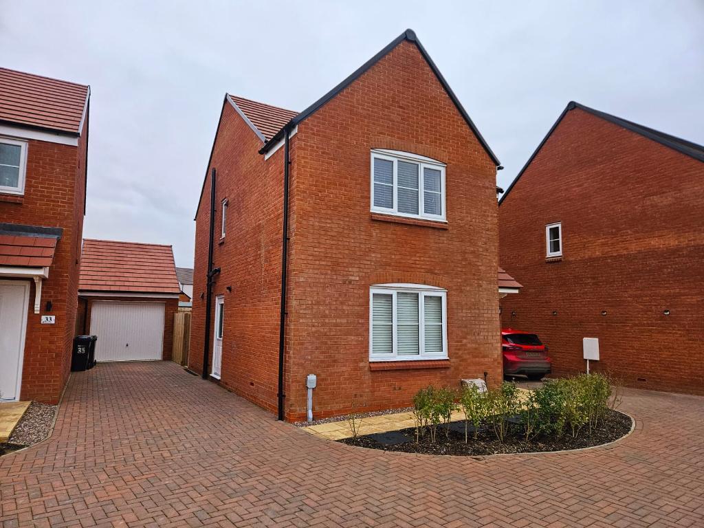 Goldcrest Way, Rothwell, Kettering, Northants, NN14 6FU