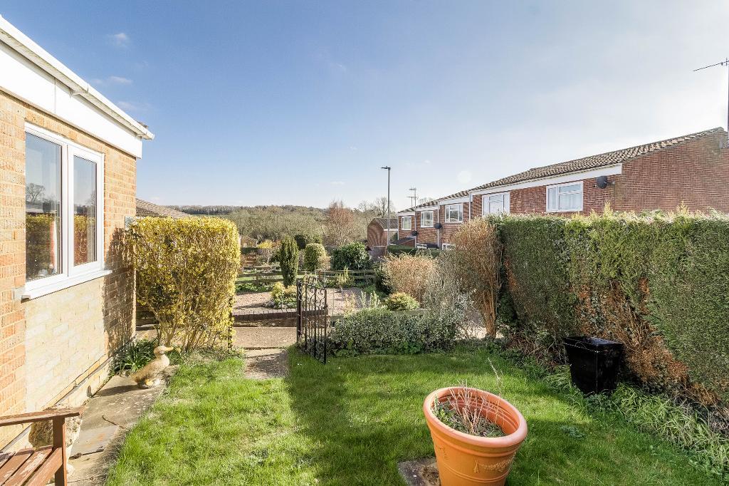 Valley Rise, Desborough, NN14 2QR