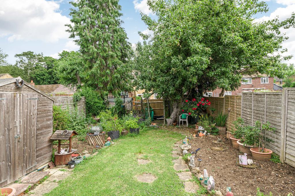 Eastbrook Hill, Desborough, Northants, NN14 2QQ