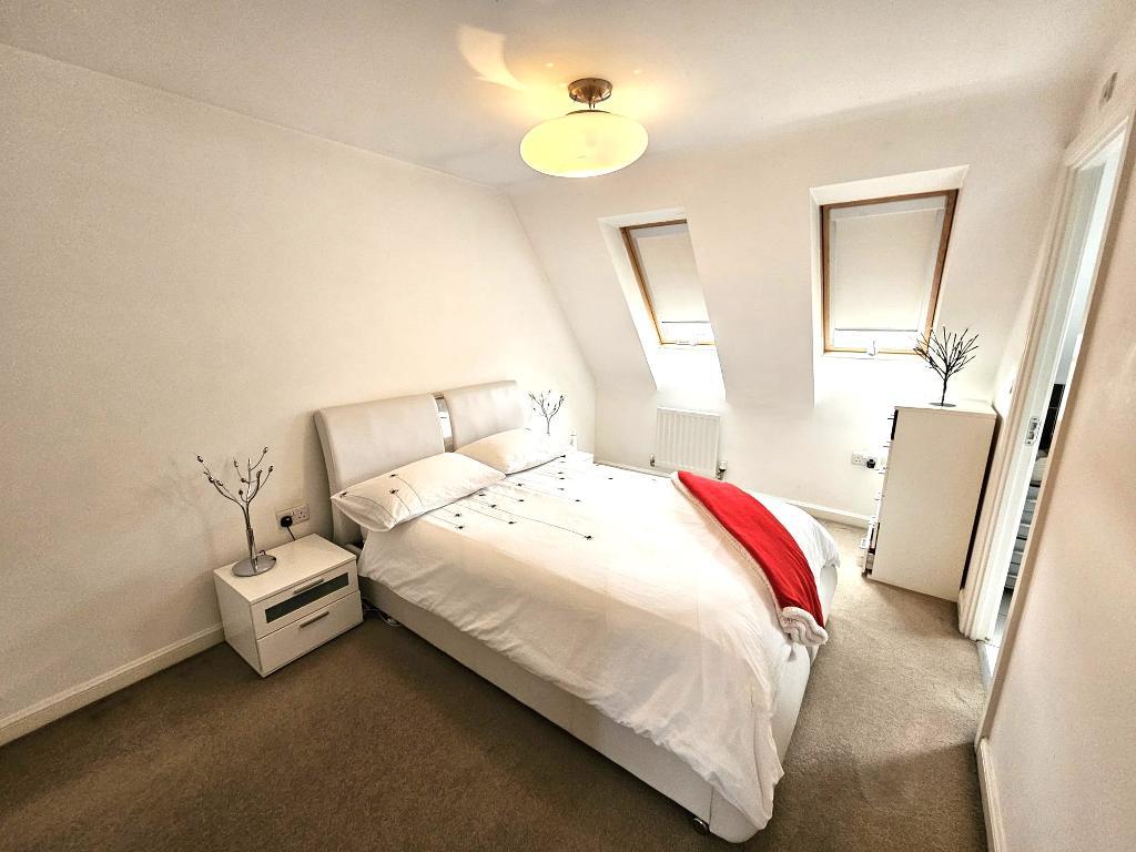 Horse Fair Lane, Rothwell, Kettering, Northants, NN14 6GT