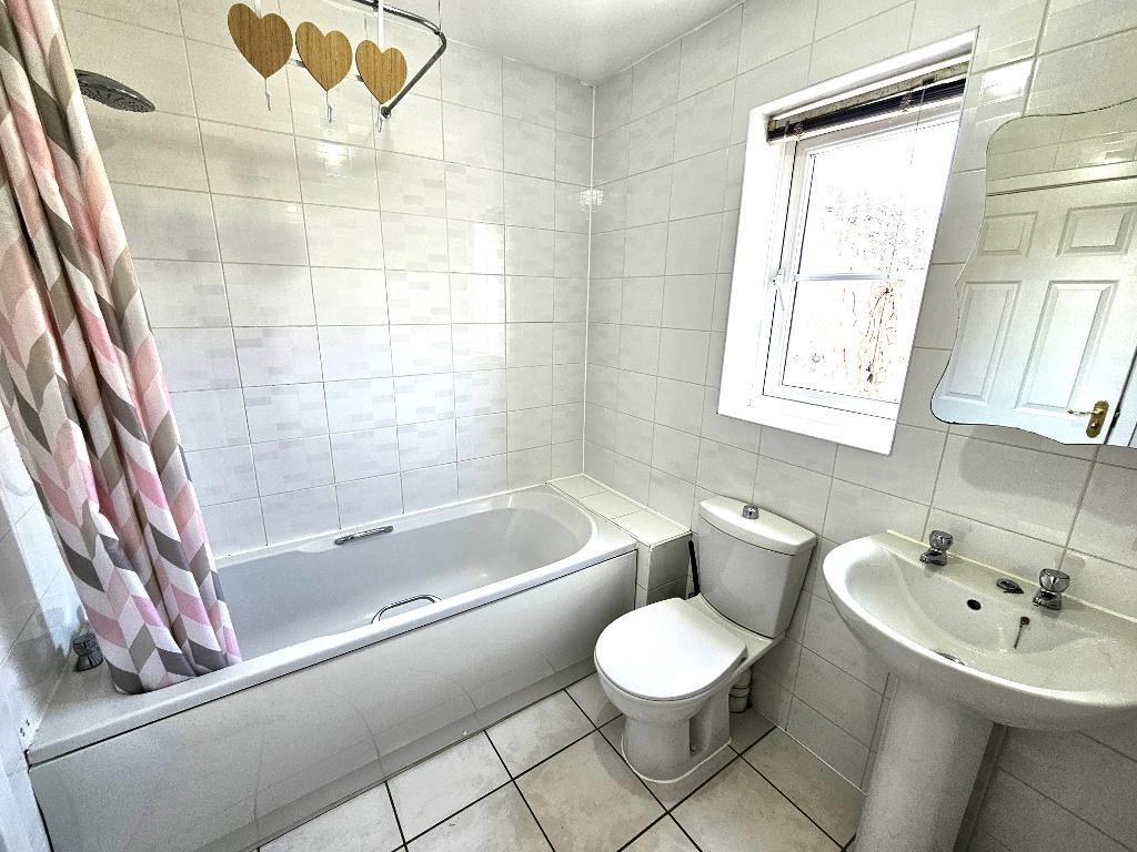 Scott Avenue, Rothwell, Northants, NN14 6DH