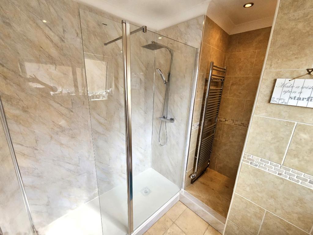 Valley Rise, Desborough, NN14 2QR