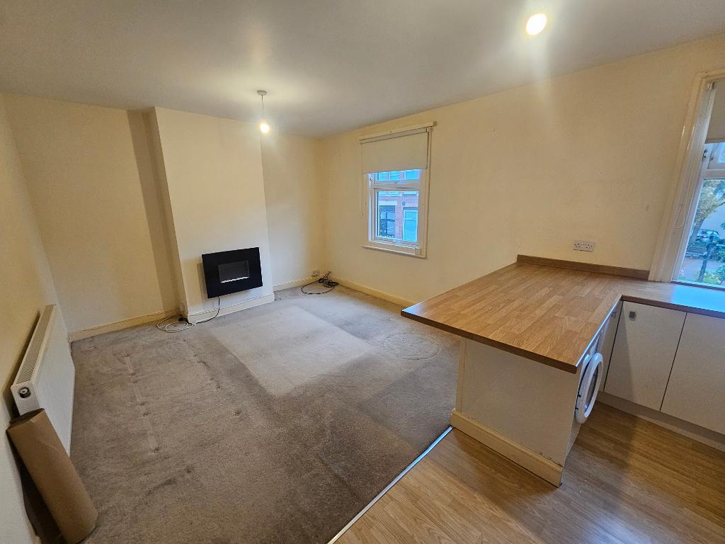 Station Road, Desborough, Northants, NN14 2RS