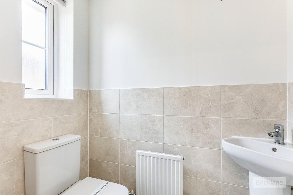 Fowler Drive, Rothwell, Market Harborough, Leicestershire, LE16 9XE