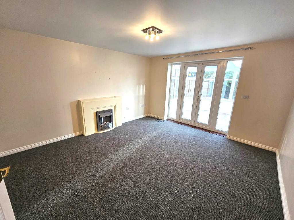 **NO CHAIN** - Mulberry Close, Desborough, Northamptonshire, NN14 2JQ