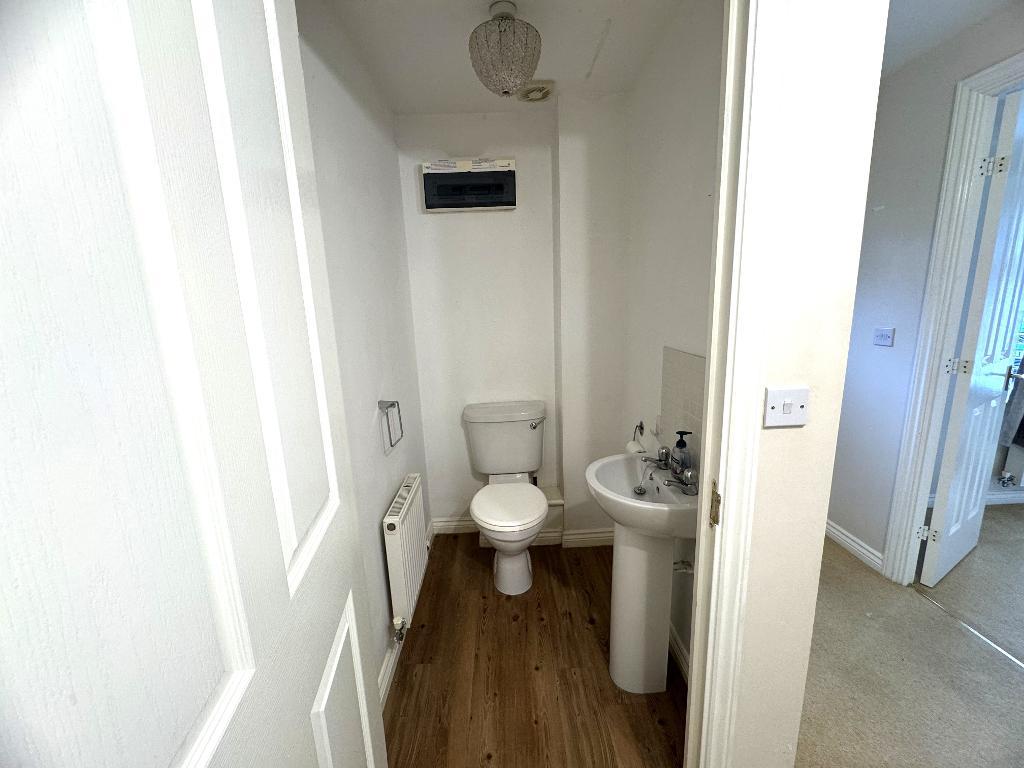 **NO CHAIN** - Mulberry Close, Desborough, Northamptonshire, NN14 2JQ