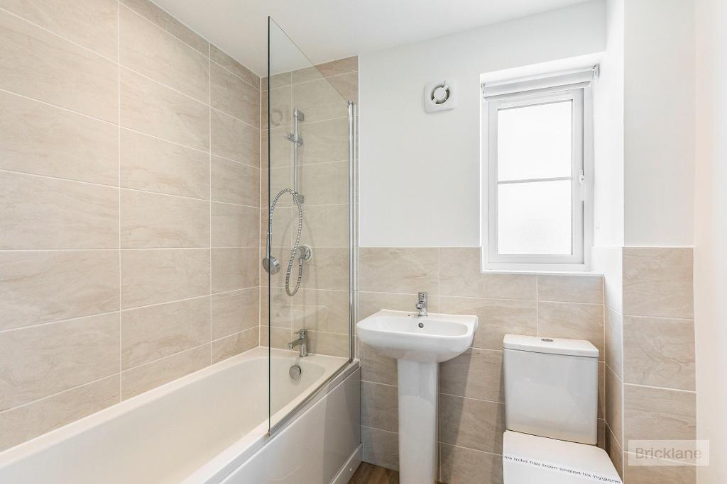 Garland Road, Weldon Park, Corby, Northants, NN17 3FN