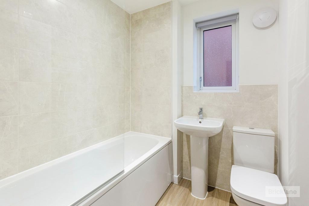 Mostyn Street, Wellingborough, Northants, NN8 6BZ