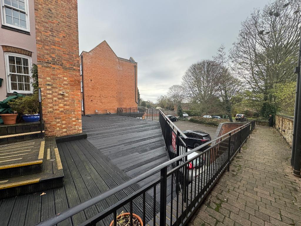 Silkweavers Mews, Rothwell, NN14 6FY