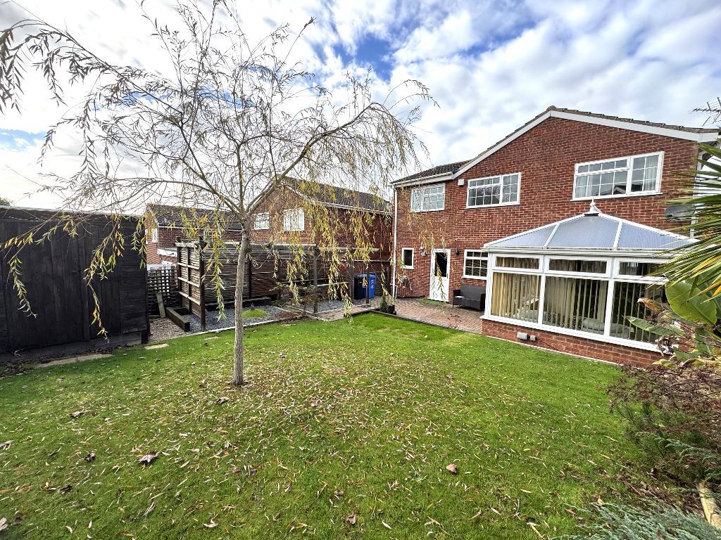 Slade Valley Avenue, Rothwell, NN14 6HR