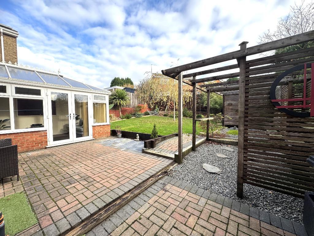 Slade Valley Avenue, Rothwell, NN14 6HR