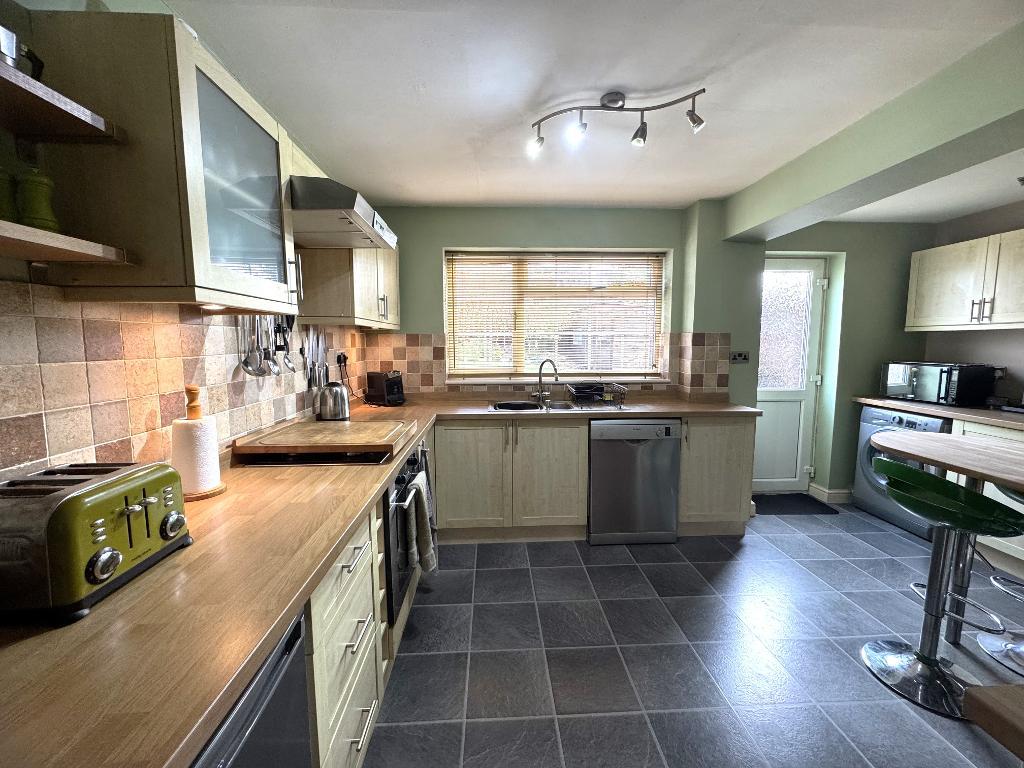 Slade Valley Avenue, Rothwell, NN14 6HR