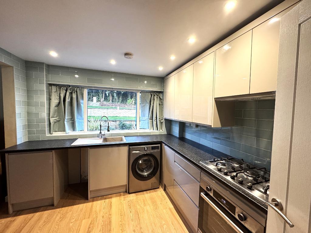 **NO CHAIN** Lancaster Road, Rothwell, Kettering, Northants, NN14 6DW