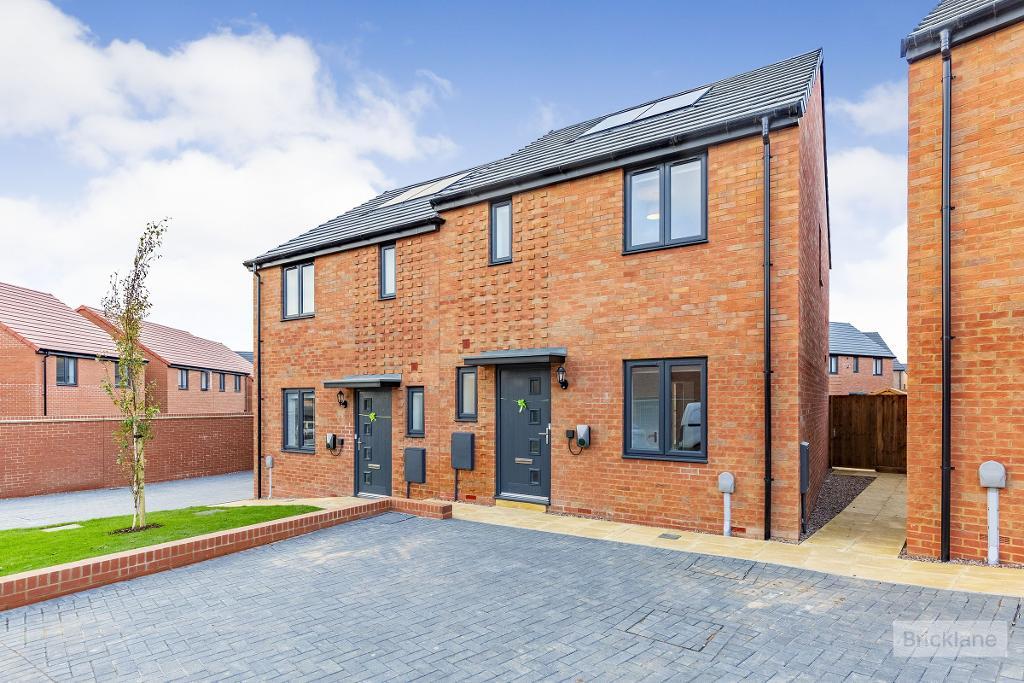 Mostyn Street, Wellingborough, Northants, NN8 6BZ