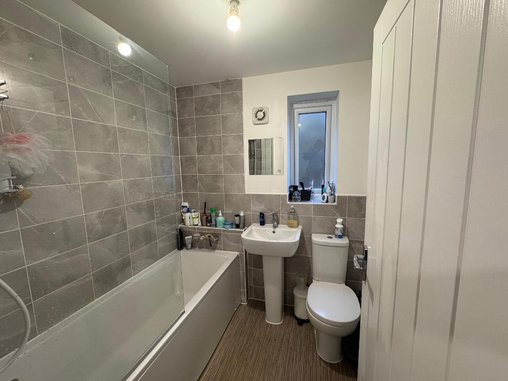 Fallow Road, Rothwell, Northants, NN14 6FS