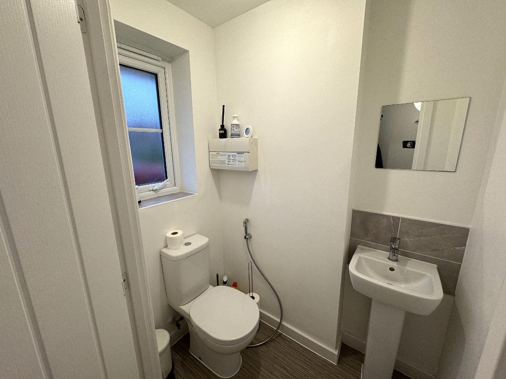 Fallow Road, Rothwell, Northants, NN14 6FS