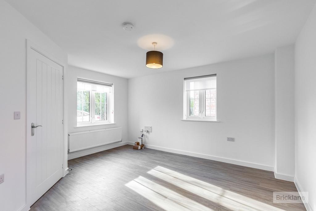 Blackcap Close, Rothwell, NN14 6GF