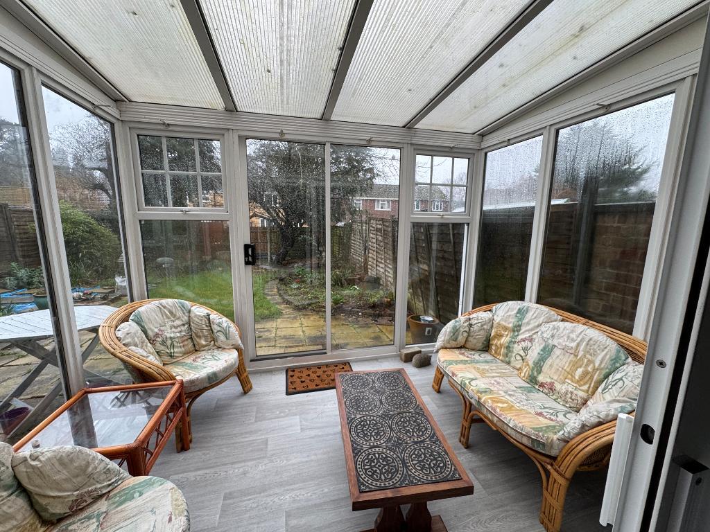 Eastbrook Hill, Desborough, Northants, NN14 2QQ
