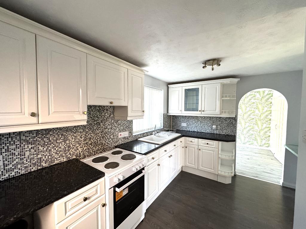 Eastbrook Hill, Desborough, Northants, NN14 2QQ