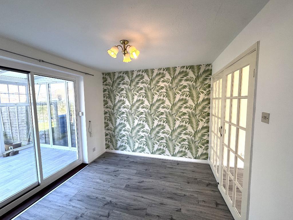Eastbrook Hill, Desborough, Northants, NN14 2QQ