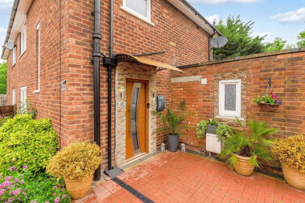 Pevrel Place, Desborough, Kettering, Northants, NN14 2LE