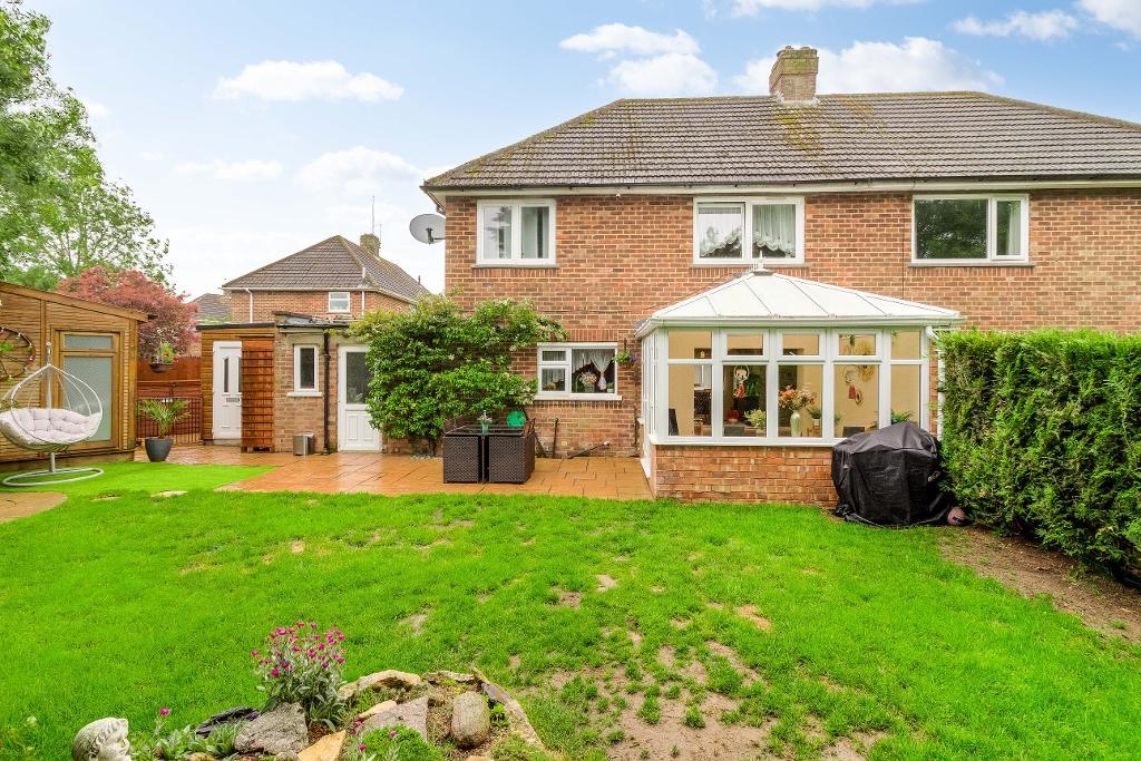 Pevrel Place, Desborough, Kettering, Northants, NN14 2LE